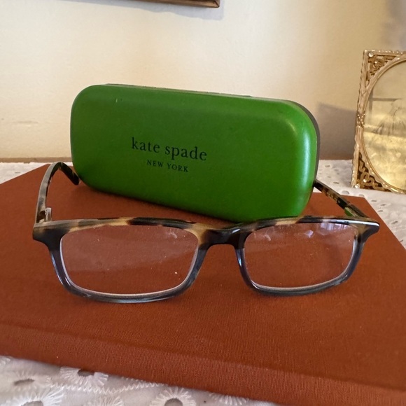 Kate Spade Tortoise Glasses with Vibrant Green Case main image 6